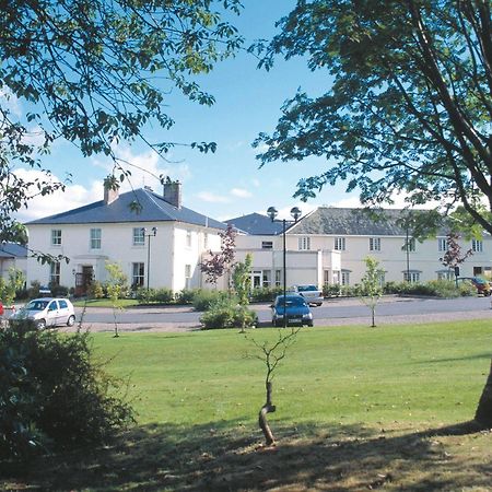 Macdonald Crutherland House East Kilbride Luaran gambar